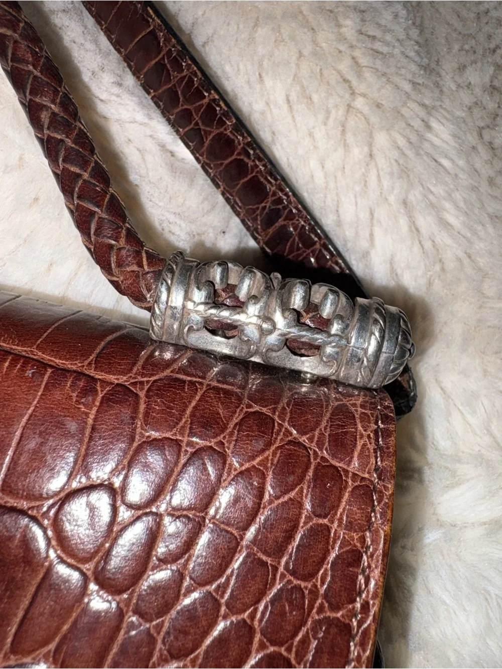 VTG Brighton Brown Croc-Embossed Leather Crossbody Bag with Silver Hardware